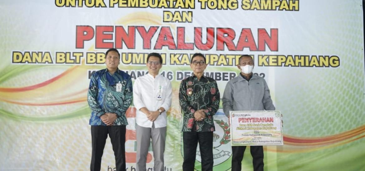 Bupati Kepahiang Salurkan CSR Bank Bengkulu