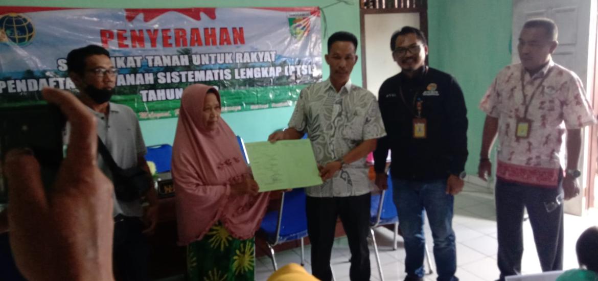 Pembagian Sertifikat