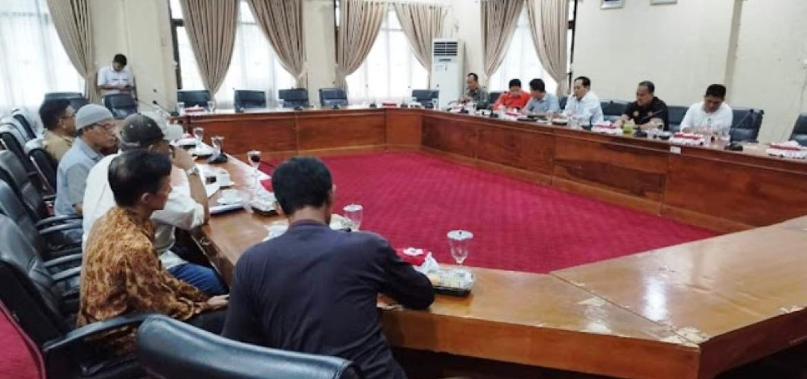 Komisi II DPRD Kota Bengkulu Minta DLH Carikan Solusi Terkait Sampah Rumah Tangga