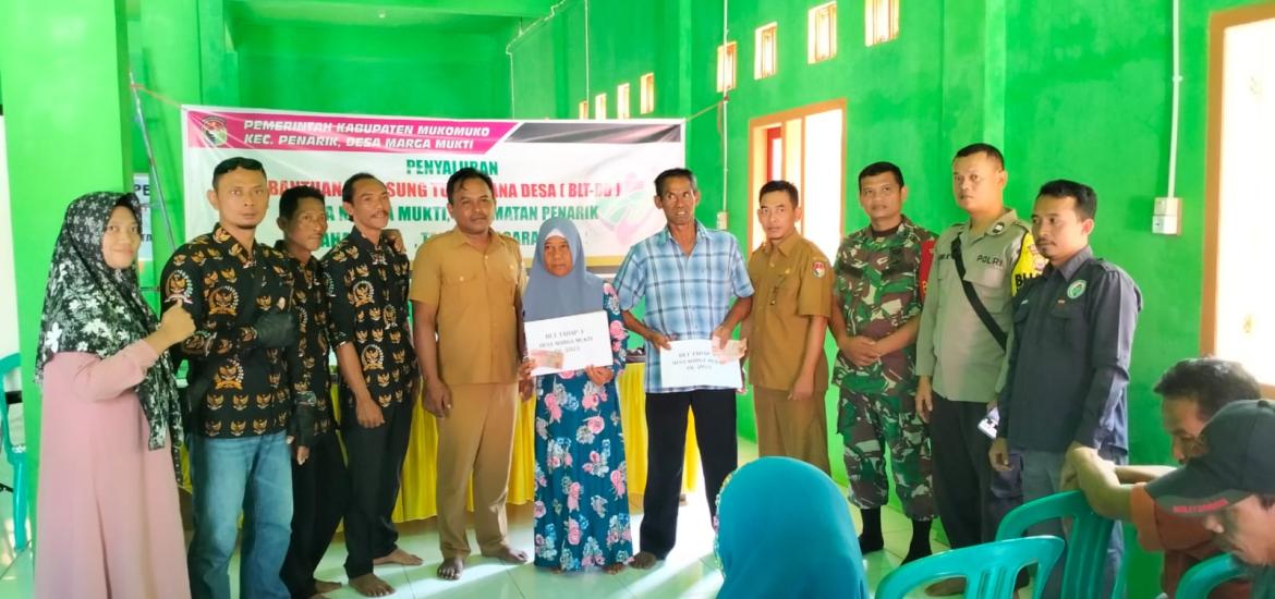 Penyaluran BLT DD marga Mukti