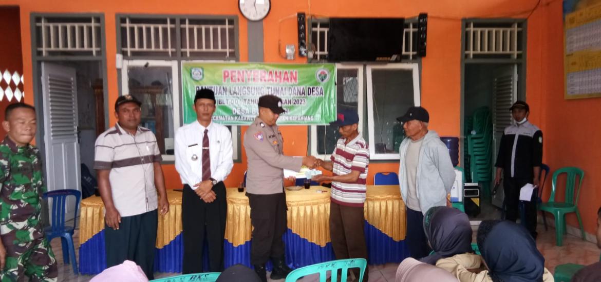 Pemdes Bukit Sari Salurkan BLT-DD Tahap dua Kepada 27 KPM