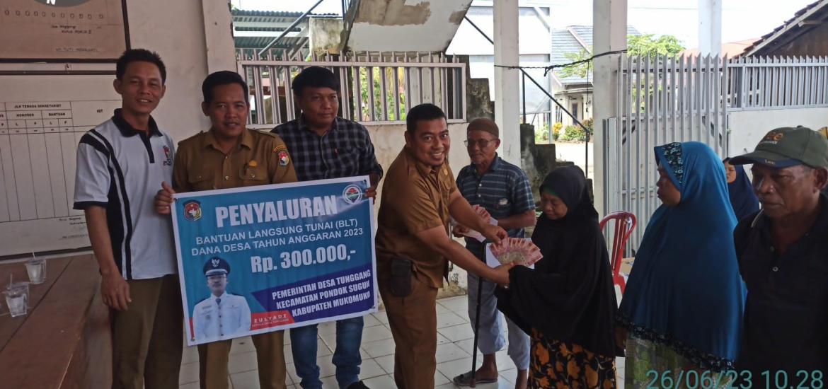 Pembagian BLT Dana Desa Tunggang Aman dan Lancar