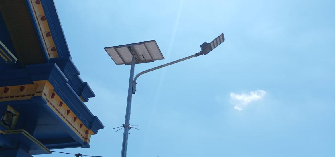 Pemdes Bengko Realisasikan Pengadaan Lampu Tenaga Surya