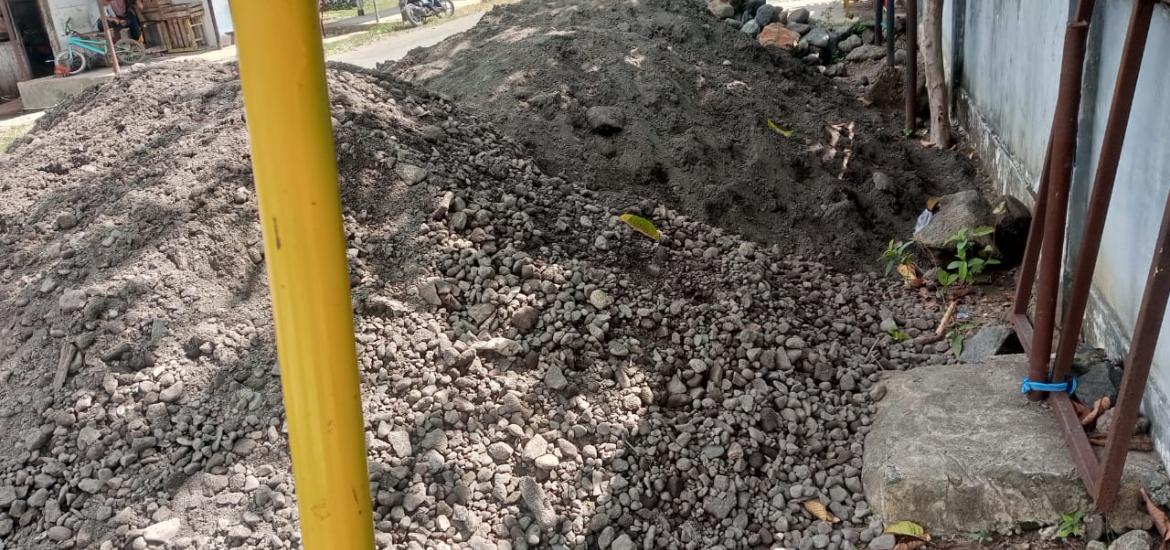 Pembangunan MCK di Desa Taba Padang Kephiang