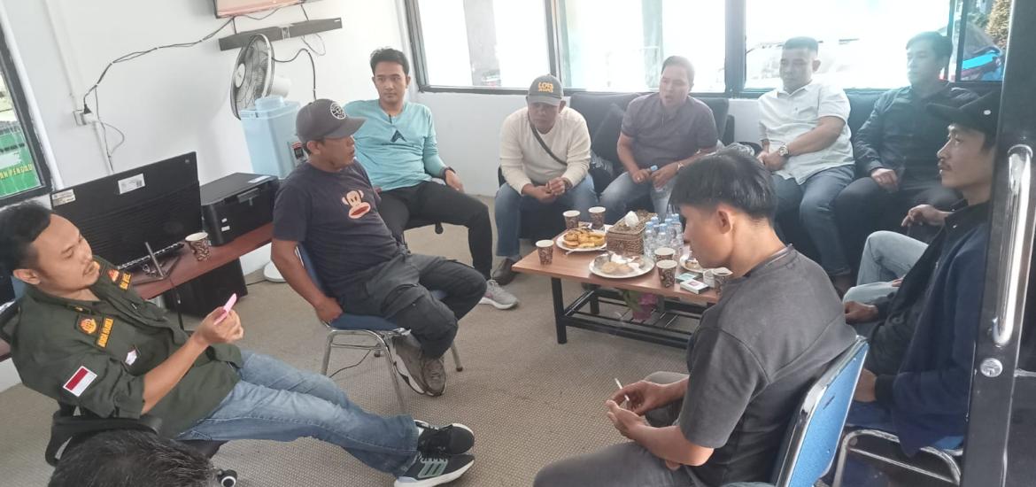Ketua PD IWO bersama Tim Media Online Konsultasi Hukum