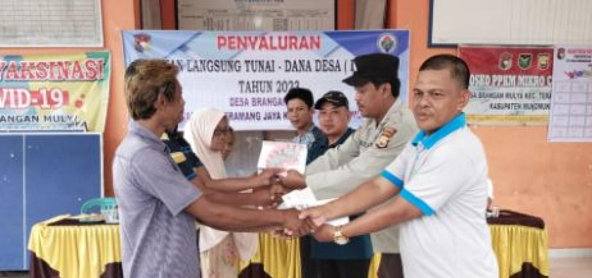 47 KPM Desa Berangan Mulya Terima BLT DD Tahap Tiga Tahun 2023