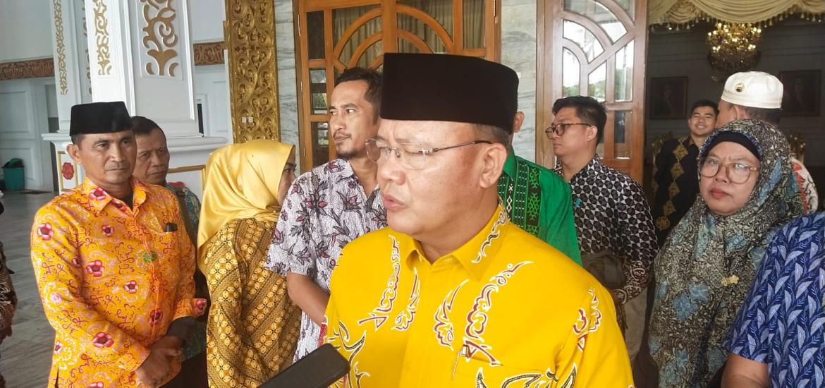 Gubernur Rohidin Himbau Perangkat Desa Tidak Berpolitik