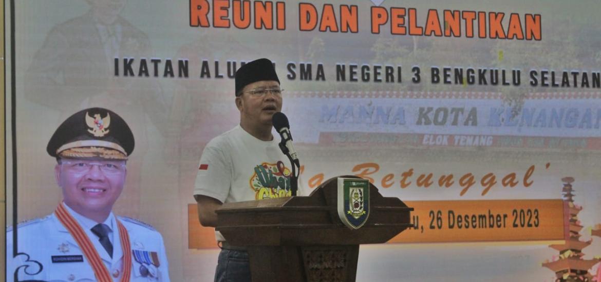 Gubernur Rohidin Larang Warga Mainkan Petasan