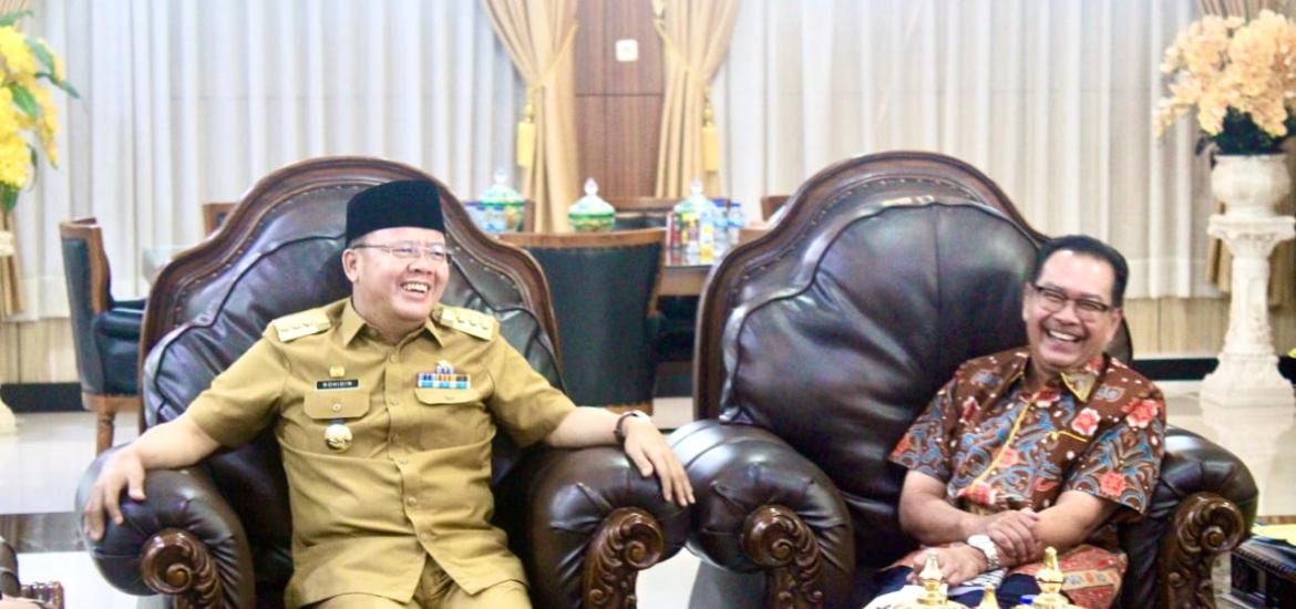 Gubernur Rohidin