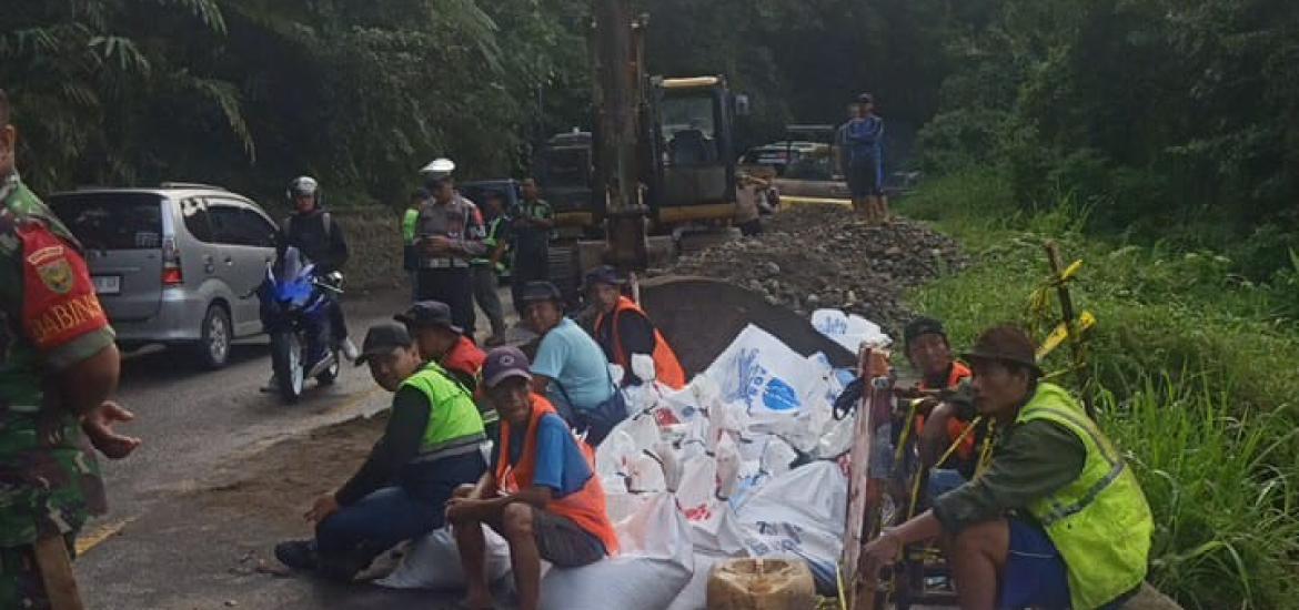 Jalan Nasional Liku 9 Ambles