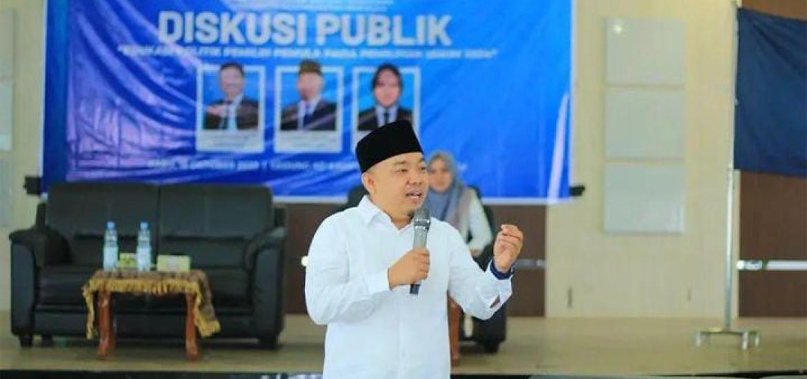  Ketua Komisi I  DPRD Provinsi Bengkulu, Dempo Xler,