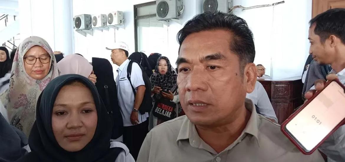 Anggota DPRD Komisi IV Edwar Samsi Minta Dana BOS Tepat Waktu dan Sasaran