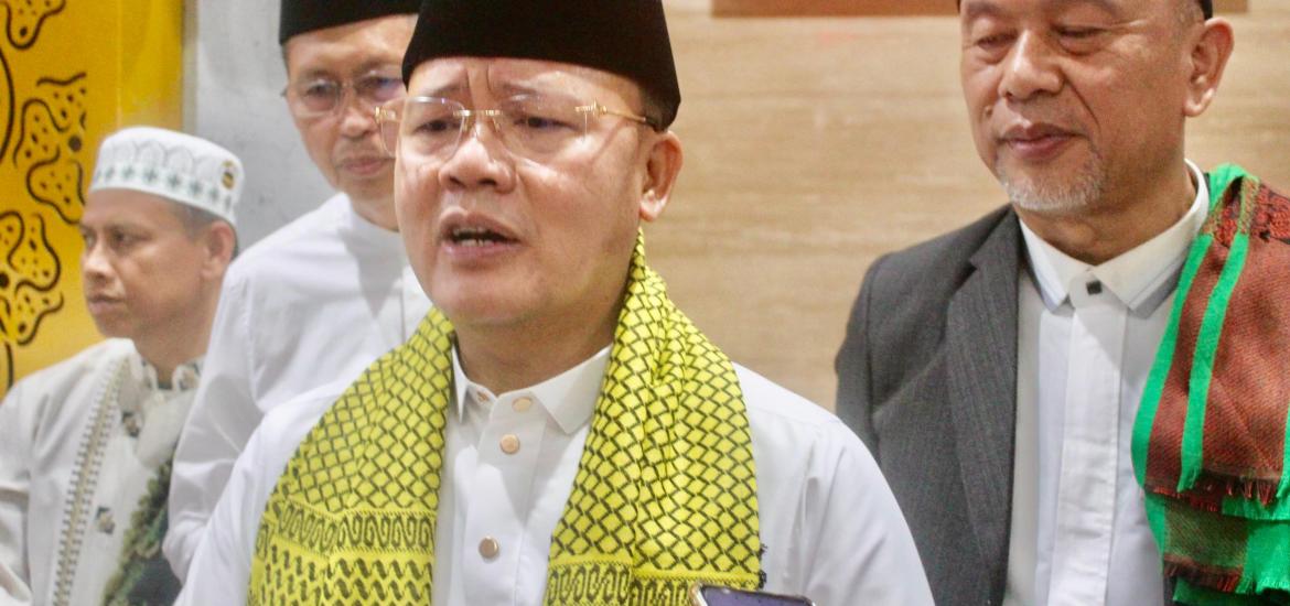 Gubernur Rohidin