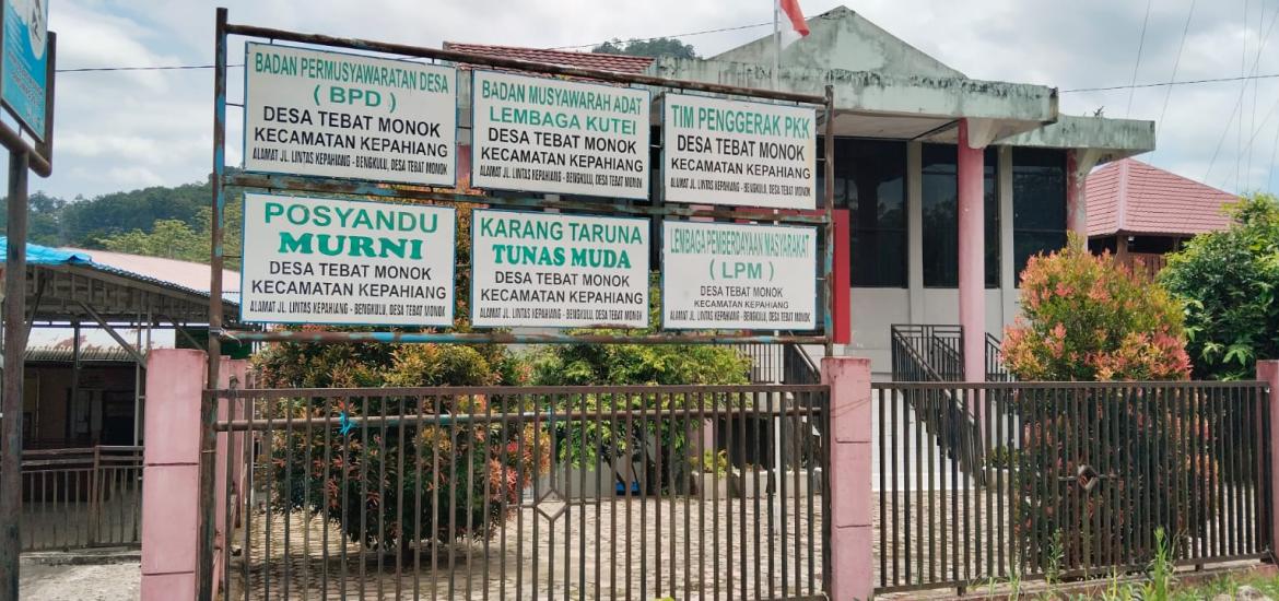 Desa Tebat Monok