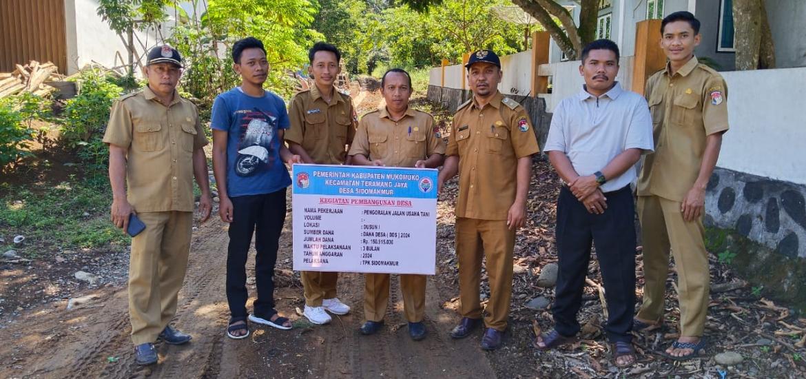 Pembangunan Jalan Usaha Tani