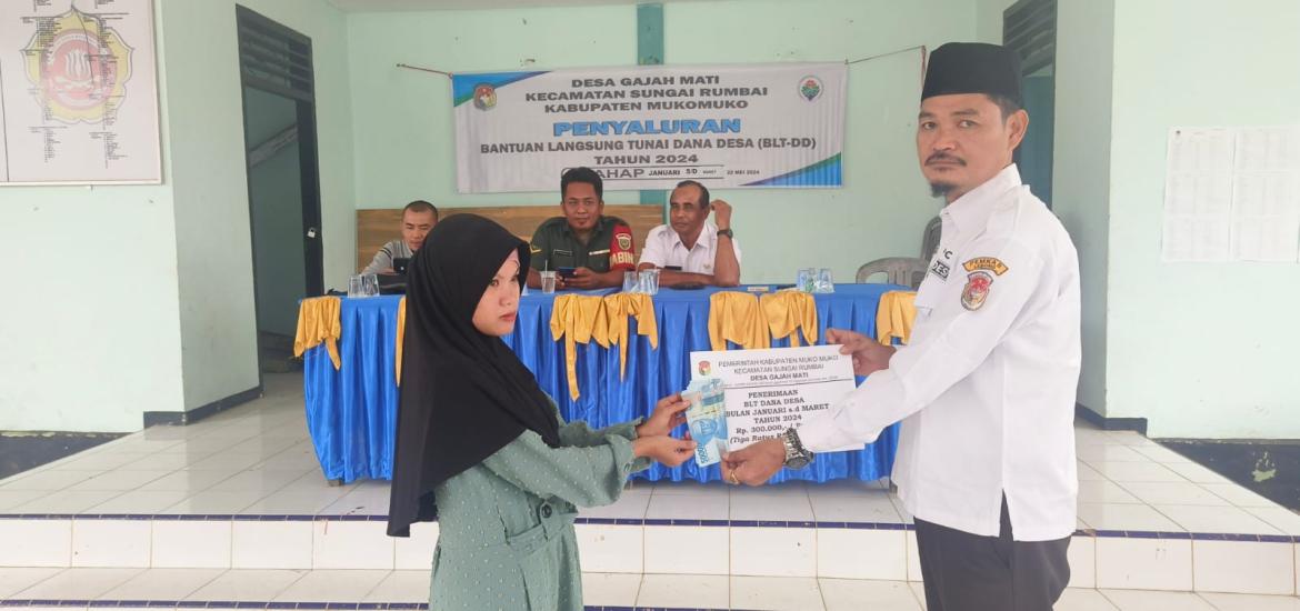 Pembagian BLT DD
