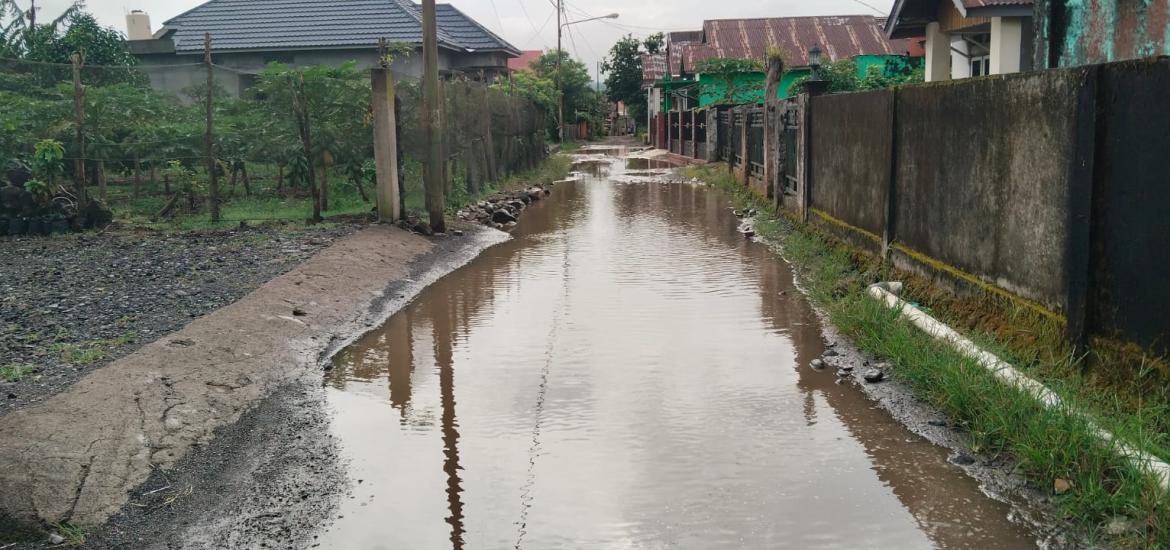 Jalan rusak
