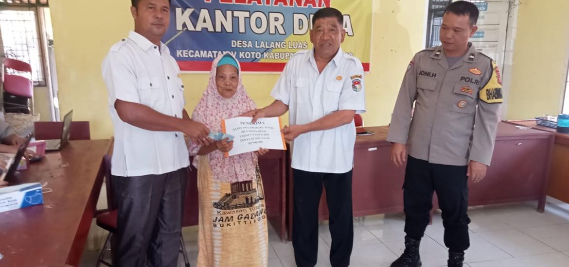 Pembagian BLT DD