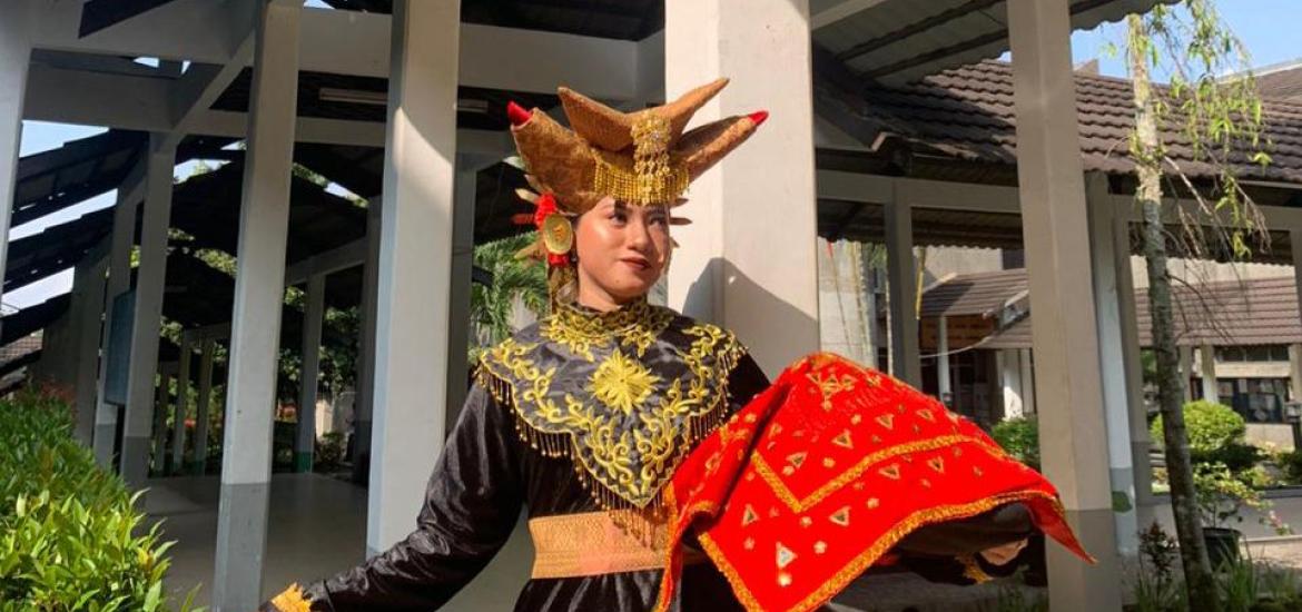 Nama: nabila zahara Jurusan: sastra Minangkabau