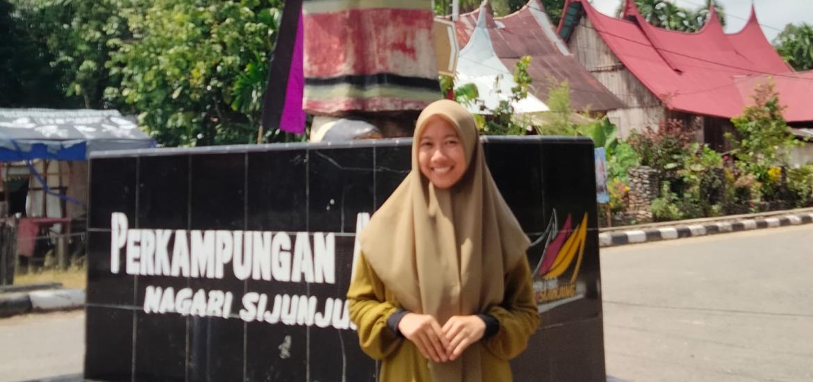 Putri Agustiono 