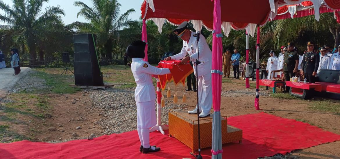 Camat Teramang Jaya Jadi Inspektur Upacara HUT RI ke-79