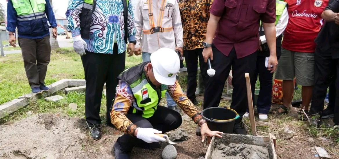 Walikota Bengkulu Lakukan Peletakan Batu Pertama Taman Tabot