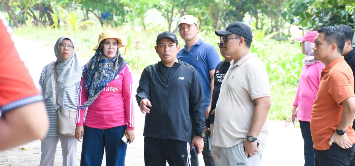 Walikota Bengkulu Dedy Wahyudi : pemkot akan bertindak tegas kepada oknum pedagang yang cemari wisata bengkulu