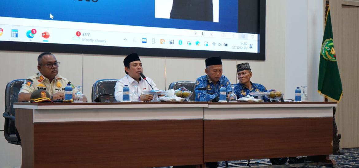 WaliKota Bengkulu Apresiasi Kinerja Kasat Pol PP dalam Rakor Ketentraman dan Ketertiban