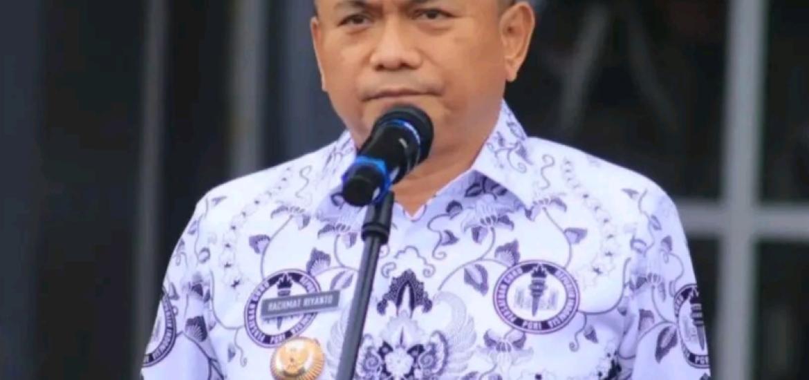 Bupati Bengkulu Tengah, Drs. Rachmat Riyanto, ST, M.AP, 