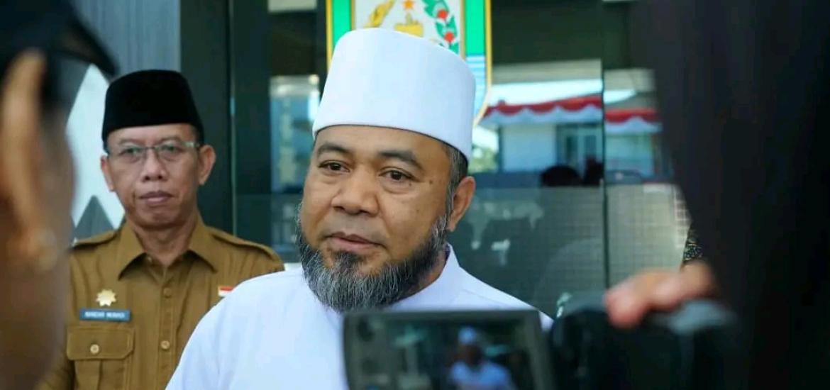 Gubernur Bengkulu Helmi Hasan