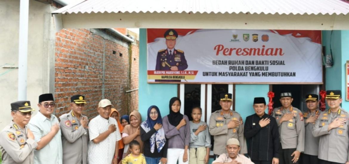 Foto bersama walikota, polda, REI dan warga 