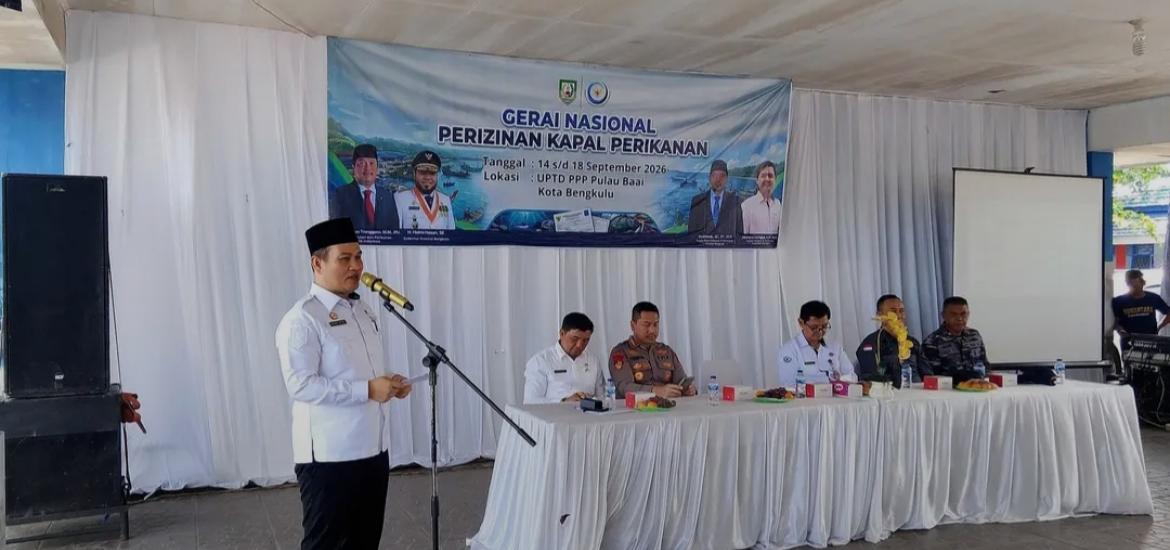Sekdaprov Herwan  buka Gerai Nasional Perizinan Kapal Perikanan