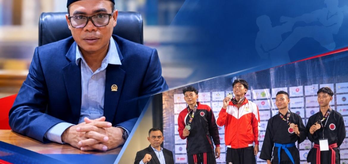 Ketua Kini Bengkulu Teuku Zulkarnain dan Medali emas diraih Arya Dwi Prasetyo pada Long Jump Junior Putra.