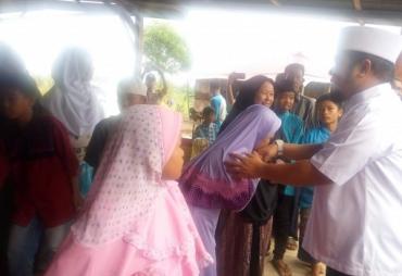 Walikota Bengkulu,Helmi Hasan mengunjungi Panti Asuhan Yayasan Swasta Mandiri yang berlokasi di Kelurahan Padang Serai