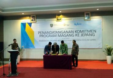 Plt. Gubernur Rohidin Mersyah bersama Presiden IM JAPAN menandatangani kominten magang ke Jepang