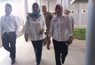 Wakil Walikota Bengkulu Patriana Sosialinda meninjau langsung pelayanan kesehatan RSUD Kota Bengkulu