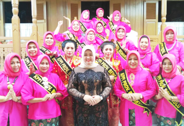 -- Tampak hadir Anggota DPD RI perwakilan Bengkulu  Riri Damayanti John Latief --