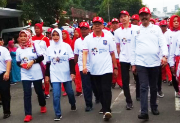 Kegiatan ini juga dimeriahkan dengan jalan sehat