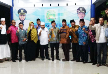 Helmi Hasan saat malam silaturahmi bersama masyarakat Kota Bengkulu