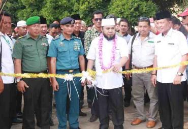 Walikota Bengkulu Helmi Hasan resmikan pembukaan pameran kontes bonsai dan batu akik
