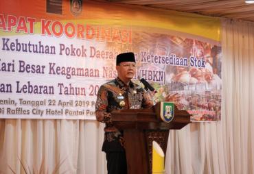 Gubernur Bengkulu ROhidin Mersyah saat Rakoor Stabilitas Harga Barang Kebutuhan Pokok Daerah dan Ketersediaan Stock Menjelang Hari Besar Keagamaan Nasional (HBKN) Puasa dan Lebaran Tahun 1440 H/ 2019 M