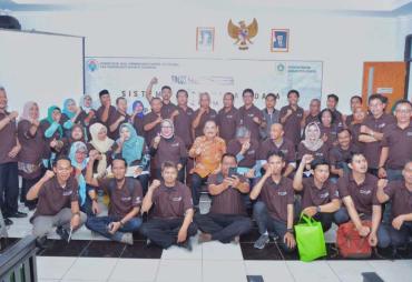 Focus Group Discussion Sistem Pengelolaan Data dalam Pembangunan Desa di Kantor Kecamatan Citeureup, Kabupaten Bogor, Jawa Barat