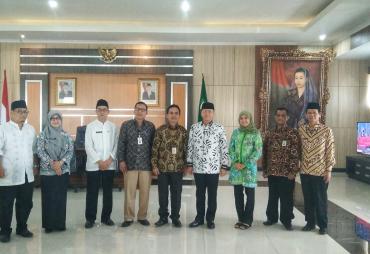Gubernur Rohidin Mersyah menerima kunjungan Kepala Kantor Wilayah Direktorat Jendral Pajak Bengkulu dan Lampung Erna Sulistyowati