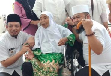 Walikota Bengkulu lepas 378 orang Jemaah Calon Haji Kota Bengkulu 