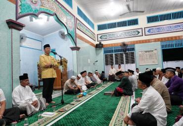 Safari Subuh , Gubernur Kagum Suasana Masjid Yang nyaman