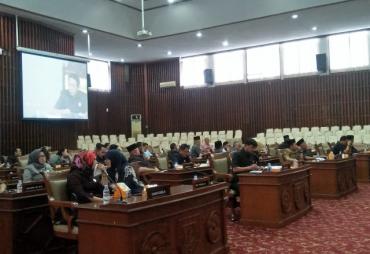 DPRD Provinsi Gelar Rapat Paripurna Pembentukan Fraksi ,…