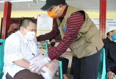 Gubernur Pastikan Kebutuhan Pokok Anak-Anak Panti Asuhan…