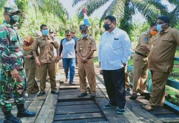 Bupati Mukomuko Tinjau Kegiatan TMMD