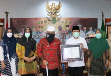Kasus Malaria Turun Pesat, Walikota Bengkulu Terima…