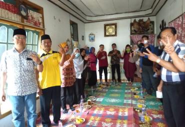 Rohidin Mersyah bersama masyarakat Sukarja Seluma